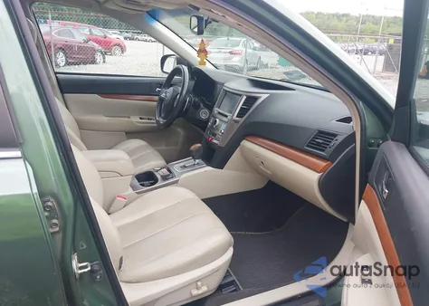 2014 Subaru Outback 2.5I Limited z USA, uszkodzony, nr VIN 4S4BRCMC8E3254528